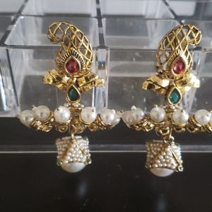 Beautiful Fashion earrings